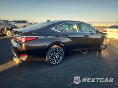 Trzecie zdjęcie samochodu z tyłu: 2025 LEXUS ES 300H BASE VIN:58ADA1C12SU072990 - miniatura