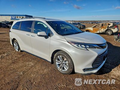 Czwarte zdjęcie samochodu z boku: 2025 TOYOTA SIENNA LIMITED VIN:5TDZRKEC1SS280071 - miniatura