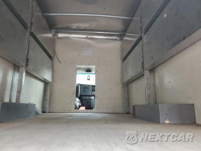 Zdjęcie 10 z 13 samochodu: 2020 CHEVROLET EXPRESS BOX TRUCK VIN:1GB0GRFG0L1267145 - miniatura