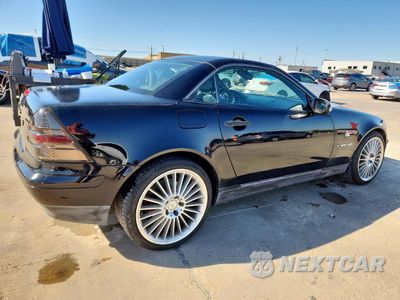 Trzecie zdjęcie samochodu z tyłu: 1999 MERCEDES-BENZ SLK 230 KOMPRESSOR VIN:WDBKK47F7XF132067 - miniatura