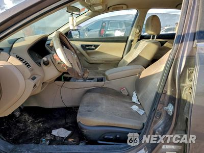 Zdjęcie 7 z 12 samochodu: 2016 NISSAN ALTIMA 2.5 VIN:1N4AL3AP1GN333657 - miniatura