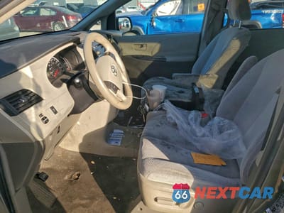 Zdjęcie 7 z 14 samochodu: 2011 TOYOTA SIENNA LE VIN:5TDJK3DC6BS008379 - miniatura