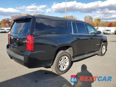 Trzecie zdjęcie samochodu z tyłu: 2019 CHEVROLET SUBURBAN K1500 LT VIN:1GNSKHKC9KR189049 - miniatura