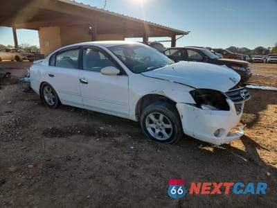 Czwarte zdjęcie samochodu z boku: 2004 NISSAN ALTIMA BASE VIN:1N4AL11D84C100425 - miniatura