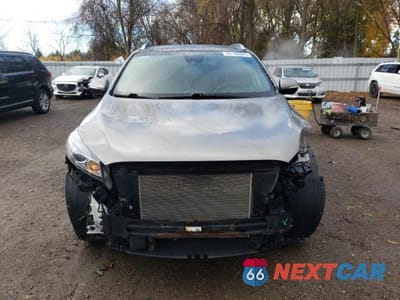 Piąte zdjęcie samochodu w środku: 2018 KIA SORENTO SX VIN:5XYPKDA51JG375174 - miniatura
