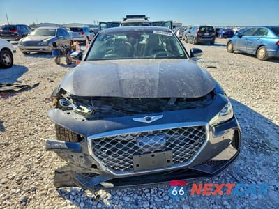 Piąte zdjęcie samochodu w środku: 2019 GENESIS G70 VIN:KMTG34LE0KU034585 - miniatura