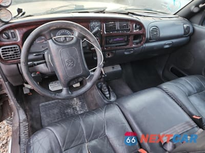 Zdjęcie 8 z 12 samochodu: 2001 DODGE RAM 2500 VIN:3B7KF23641G171009 - miniatura