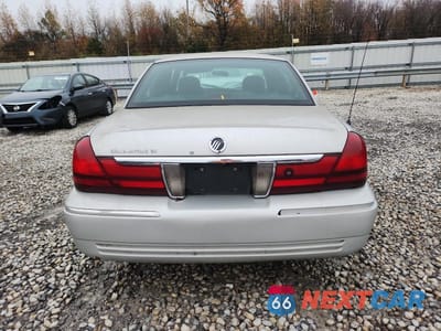 Zdjęcie 6 z 14 samochodu: 2005 MERCURY GRAND MARQUIS GS VIN:2MEFM74W65X631624 - miniatura