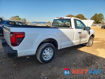 Trzecie zdjęcie samochodu z tyłu: 2024 FORD F150 XL VIN:1FTMF1K57RKD52136 - miniatura