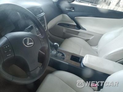 Zdjęcie 8 z 12 samochodu: 2010 LEXUS IS 250 VIN:JTHFF2C24A2511393 - miniatura