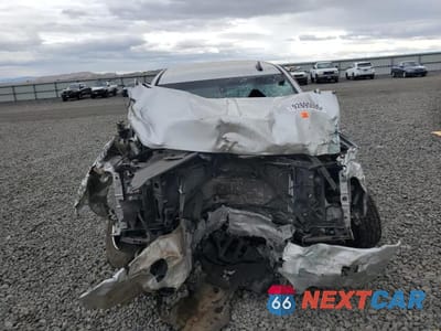 Piąte zdjęcie samochodu w środku: 2018 CHEVROLET SILVERADO K1500 LT VIN:3GCUKREC2JG124223 - miniatura