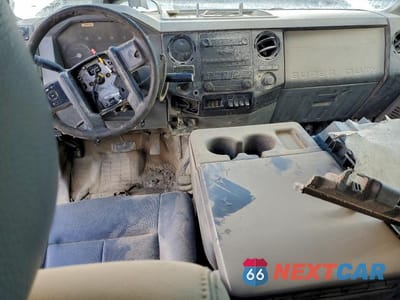 Zdjęcie 8 z 12 samochodu: 2012 FORD F550 SUPER DUTY VIN:1FD0W5HY7CEA60463 - miniatura
