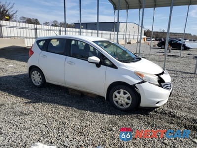 Czwarte zdjęcie samochodu z boku: 2016 NISSAN VERSA NOTE S VIN:3N1CE2CP5GL365888 - miniatura