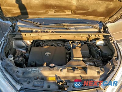 Zdjęcie 12 z 15 samochodu: 2018 TOYOTA HIGHLANDER SE VIN:5TDJZRFH5JS497928 - miniatura