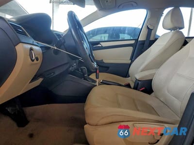 Zdjęcie 7 z 14 samochodu: 2011 VOLKSWAGEN JETTA SE VIN:3VWDX7AJ6BM120332 - miniatura