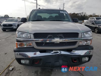 Piąte zdjęcie samochodu w środku: 2004 CHEVROLET SILVERADO K1500 VIN:1GCEK19T34E248447 - miniatura