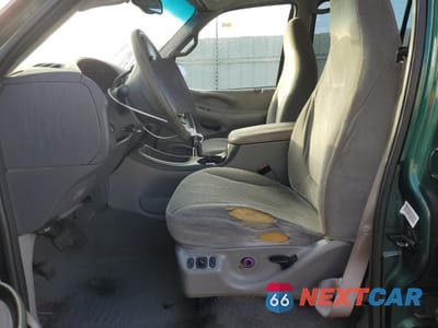 Zdjęcie 7 z 16 samochodu: 2000 FORD EXPEDITION XLT VIN:1FMPU16L6YLB26248 - miniatura