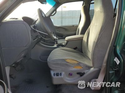 Zdjęcie 7 z 16 samochodu: 2000 FORD EXPEDITION XLT VIN:1FMPU16L6YLB26248 - miniatura