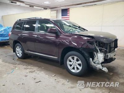Czwarte zdjęcie samochodu z boku: 2013 TOYOTA HIGHLANDER BASE VIN:5TDBK3EH4DS217086 - miniatura