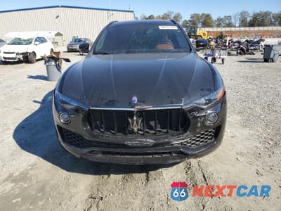 Piąte zdjęcie samochodu w środku: 2018 MASERATI LEVANTE S SPORT VIN:ZN661YUS1JX289463 - miniatura