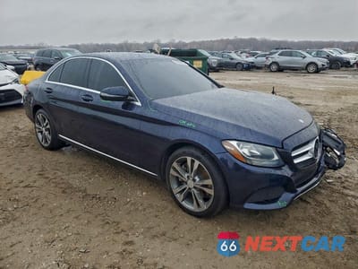 Czwarte zdjęcie samochodu z boku: 2016 MERCEDES-BENZ C 300 4MATIC VIN:55SWF4KB7GU118829 - miniatura