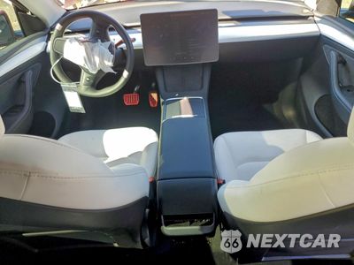 Zdjęcie 8 z 13 samochodu: 2024 TESLA MODEL Y VIN:7SAYGDED3RF040639 - miniatura