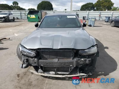 Piąte zdjęcie samochodu w środku: 2022 BMW M3 COMPETITION VIN:WBS33AY08NFM16938 - miniatura