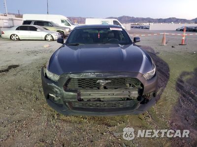 Piąte zdjęcie samochodu w środku: 2017 FORD MUSTANG VIN:1FA6P8TH6H5218230 - miniatura