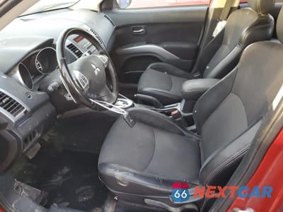 Zdjęcie 7 z 16 samochodu: 2013 MITSUBISHI OUTLANDER SE VIN:JA4JT3AW5DU004909 - miniatura