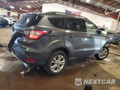 Trzecie zdjęcie samochodu z tyłu: 2018 FORD ESCAPE SE VIN:1FMCU0GD7JUC47256 - miniatura