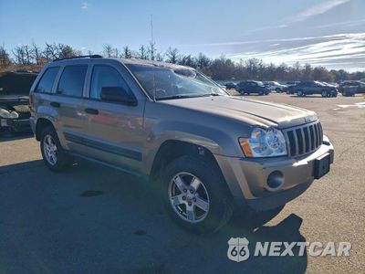 Czwarte zdjęcie samochodu z boku: 2005 JEEP GRAND CHEROKEE LAREDO VIN:1J4GR48K25C708557 - miniatura
