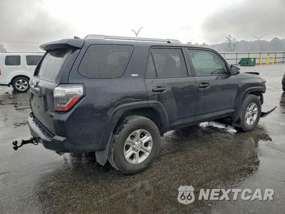 Trzecie zdjęcie samochodu z tyłu: 2016 TOYOTA 4RUNNER SR5 VIN:JTEZU5JR3G5143880 - miniatura