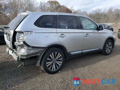 Trzecie zdjęcie samochodu z tyłu: 2019 MITSUBISHI OUTLANDER SE VIN:JA4AZ3A36KZ043934 - miniatura