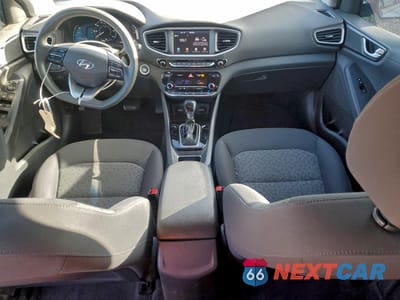 Zdjęcie 8 z 12 samochodu: 2018 HYUNDAI IONIQ BLUE VIN:KMHC65LC3JU068474 - miniatura