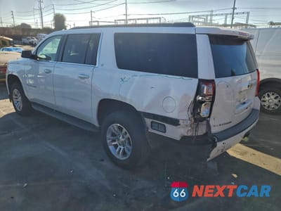 Drugie zdjęcie samochodu z przodu: 2020 CHEVROLET SUBURBAN C1500 LT VIN:1GNSCHKC3LR250832 - miniatura