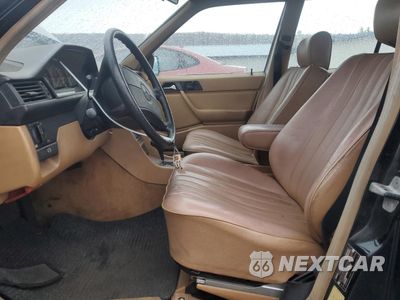 Zdjęcie 7 z 12 samochodu: 1983 MERCEDES-BENZ 300 DT VIN:WDBEB33D9HA458835 - miniatura