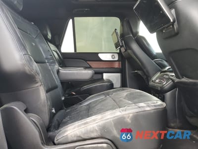 Zdjęcie 11 z 14 samochodu: 2019 LINCOLN NAVIGATOR RESERVE VIN:5LMJJ2LTXKEL17379 - miniatura