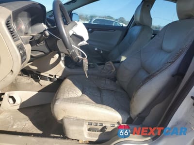 Zdjęcie 7 z 14 samochodu: 2004 VOLVO S60 VIN:YV1RS61T042344378 - miniatura