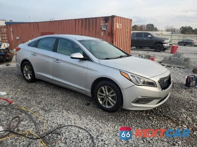 Czwarte zdjęcie samochodu z boku: 2015 HYUNDAI SONATA SE VIN:5NPE24AF7FH068012 - miniatura