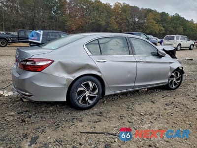 Trzecie zdjęcie samochodu z tyłu: 2017 HONDA ACCORD LX VIN:1HGCR2F32HA103041 - miniatura