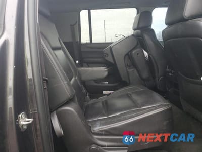 Zdjęcie 10 z 12 samochodu: 2015 CHEVROLET SUBURBAN K1500 LTZ VIN:1GNSKKKC2FR132744 - miniatura
