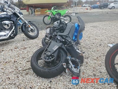 Czwarte zdjęcie samochodu z boku: 2009 KAWASAKI ZX600 R VIN:JKAZX4R1X9A013085 - miniatura