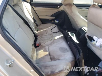 Zdjęcie 10 z 12 samochodu: 2019 HONDA ACCORD LX VIN:1HGCV1F17KA114371 - miniatura