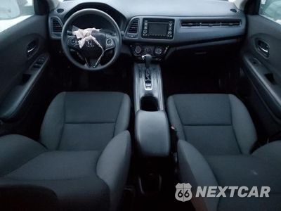 Zdjęcie 8 z 12 samochodu: 2019 HONDA HR-V LX VIN:3CZRU6H38KG730972 - miniatura