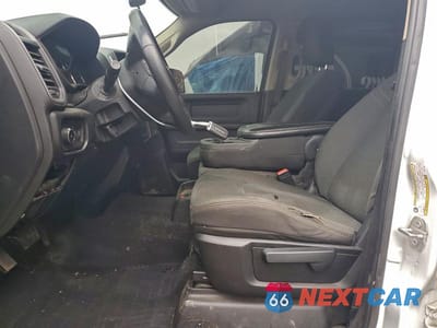 Zdjęcie 7 z 13 samochodu: 2020 RAM 3500 TRADESMAN VIN:3C63RRGL5LG187170 - miniatura