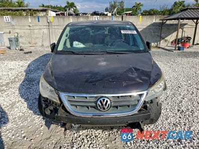 Piąte zdjęcie samochodu w środku: 2012 VOLKSWAGEN ROUTAN S VIN:2C4RVAAG2CR393830 - miniatura