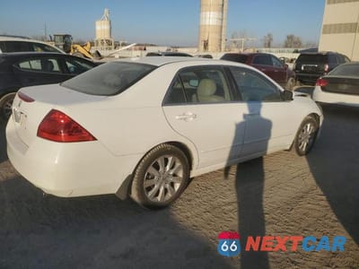 Trzecie zdjęcie samochodu z tyłu: 2007 HONDA ACCORD EX VIN:1HGCM66527A079782 - miniatura