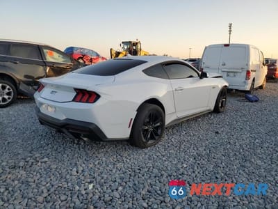 Trzecie zdjęcie samochodu z tyłu: 2025 FORD MUSTANG GT VIN:1FA6P8CF4S5409585 - miniatura