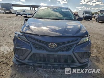 Piąte zdjęcie samochodu w środku: 2021 TOYOTA CAMRY SE VIN:4T1G11AK3MU605366 - miniatura
