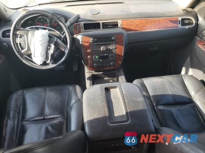 Zdjęcie 8 z 15 samochodu: 2012 CHEVROLET SUBURBAN C1500 LT VIN:1GNSCJE02CR268960 - miniatura